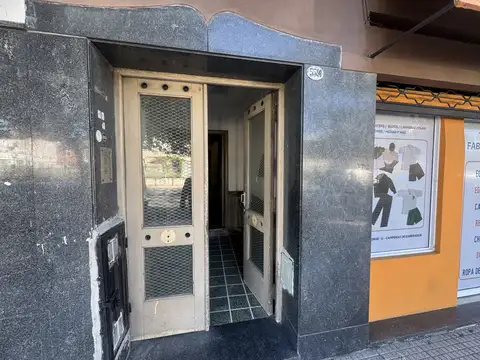 VENTA PH 3 AMBIENTES CON PATIO. SOMELLERA 5500/ 5600. VILLA LUGANO