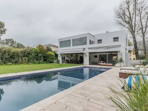 Abril Club de Campo, Barrio El Molino 100