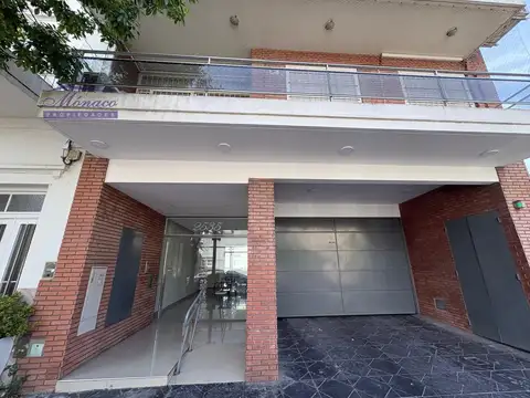 Excelente 2 amb. lateral con balcón