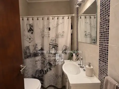 Depto Tipo Casa 4 ambientes con 2 baños