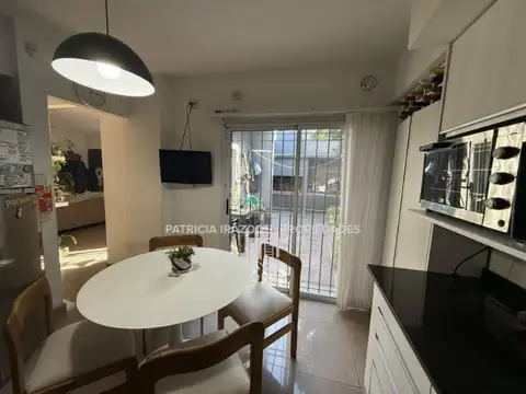 Depto Tipo Casa en Venta en Villa Sarmiento, USD 145.000