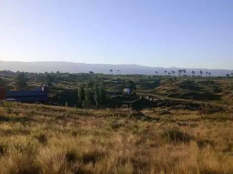 BARRIO "VALLE SOÑADO". VILLA YACANTO