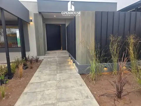 OPENHOUSE GROUP vende hermosa casa a estrenar en exclusivo Bº Alba de Tanqay