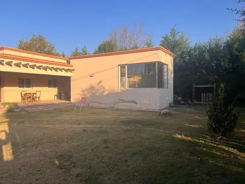 Casa 3 ambientes con 2 baños