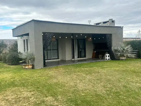 Saenz Peña, Prolongación Alvear 100