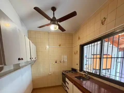 Departamento en Alquiler en Villa Luzuriaga, $ 650.000
