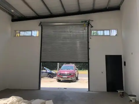 LOCAL/GALPON EN ALQUILER A ESTRENAR, MUY BIEN UBICADO,PILAR