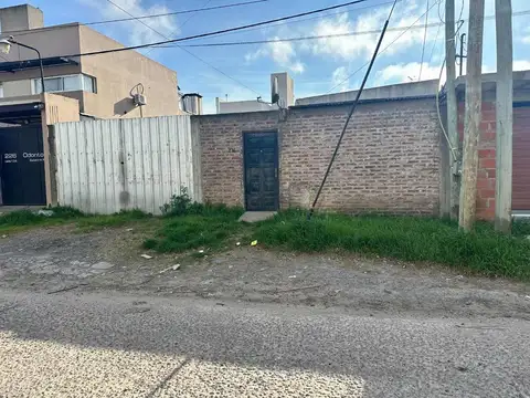 Casa 2 ambientes con 1 baño