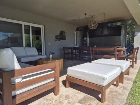 Moderna Casa Amoblada en Alquiler Anual en Cabos del Lago  Nordelta