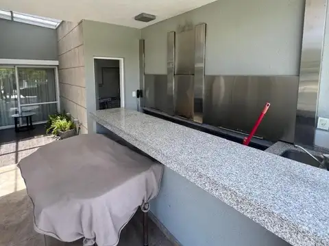 Casa en Venta al Este