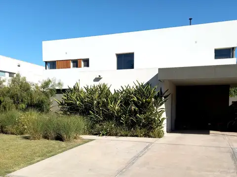 Casa en venta en Las Liebres, Pilar GBA Norte -  8 ambientes