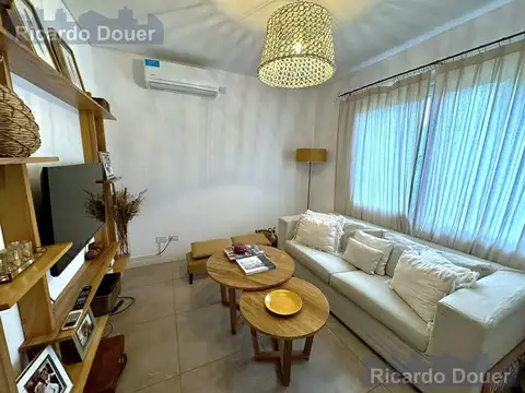 Casa 6 ambientes con 5 baños
