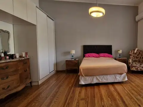 15 300