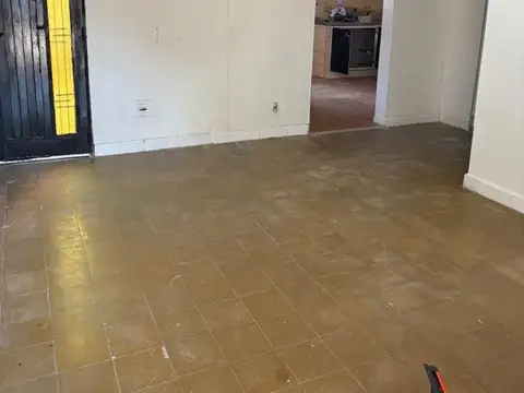 Depto Tipo Casa en Alquiler de 4 ambientes