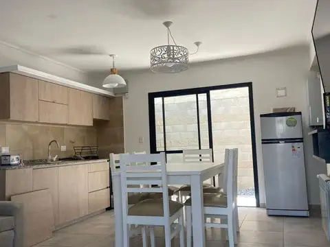 Depto Amoblado 3 Amb a Estrenar con Parrilla y Cochera. Barrio "Los Algarrobos".
