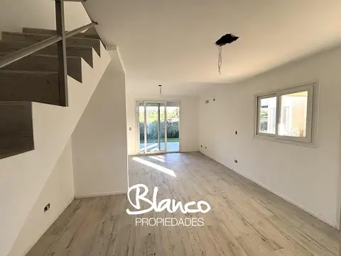 Departamento en Venta en La Lonja, USD 180.000