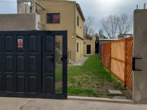 DEPARTAMENTO 2 AMBIENTES AMPLIOS A 4 CUADRAS DE LA ESTACION DE FERRARI