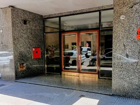 Muy buen 2 Ambientes con muchísima luz  y Vista Panorámica, en Palermo Soho