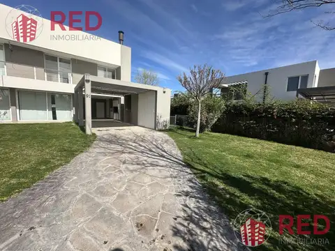 Casa en Alquiler en Neuquen, USD 3.300