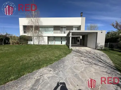 Casa en Alquiler de 3 dormitorios