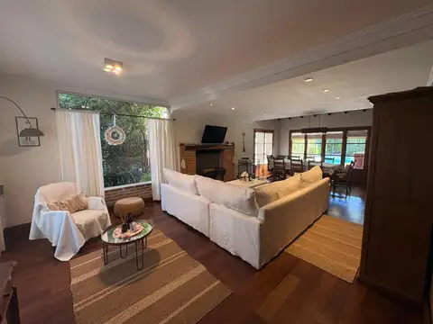 B° Santa María (Paraguay 999) - Casa 3 Dormitorios, galeria, parrilla, pileta. Dic/Ene/Feb