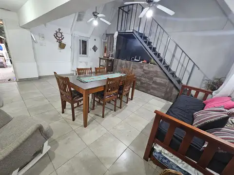 Casa 10 ambientes con 5 baños