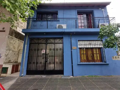 Casa 4 ambientes con cochera