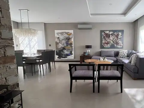 Casa 3 ambientes con 3 baños