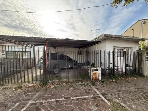 Casas en Venta a Reciclar en Monte Grande