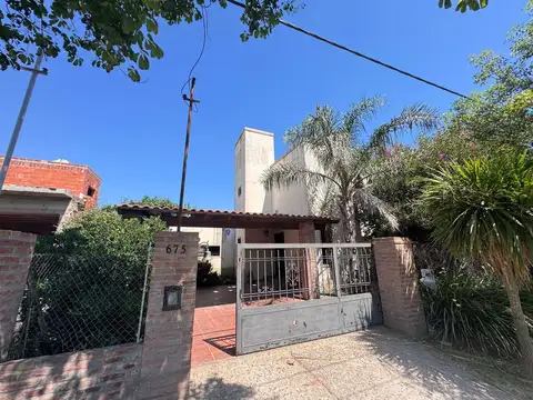 VENTA CASA 3 DORMI EN ROLDAN BARRIO ACEQUIAS