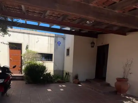 VENTA CASA ACEQUIAS ROLDAN 3 DORMITORIOS