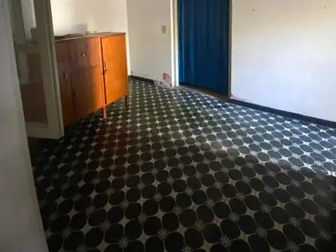 Depto Tipo Casa en Venta en Moron Sur, USD 50.000