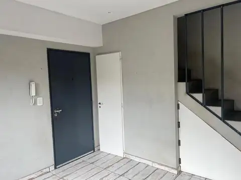 Depto Tipo Casa en Venta de 2 ambientes