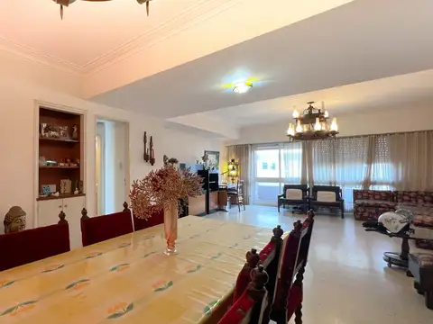 Departamento 4 ambientes con 2 baños