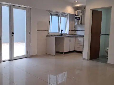 Departamento en Alquiler en Tapiales, $ 600.000