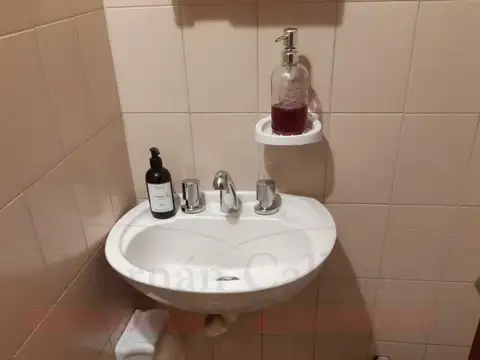 DÚPLEX 4 AMBIENTES EN MUY BUEN ESTADO EN RAMOS MEJÍA