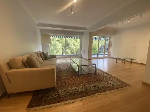 Recoleta Premium | 3 Dormitorios | Balcón Aterrazado | Vista Abierta a Plaza Vicente López