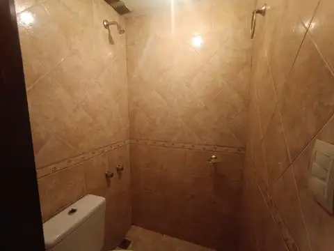 Local en Alquiler en Tablada, $ 850.000
