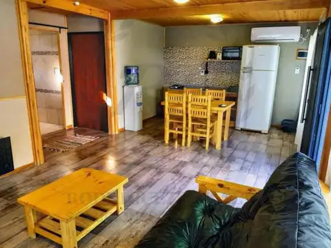 Casa en Alquiler con 1 cochera