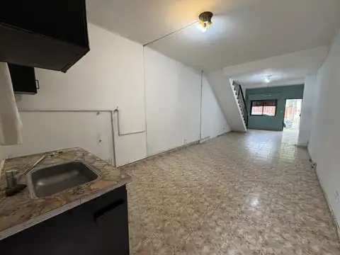 Joaquín V. Gonzalez 915