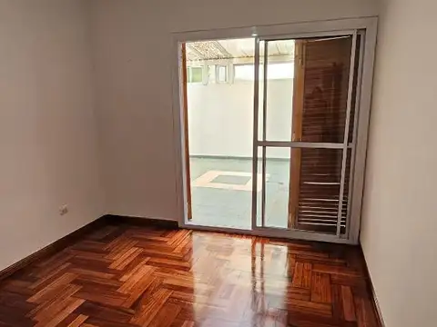 ALQUILER DEPTO TIPO CASA PB 2 AMBIENTES