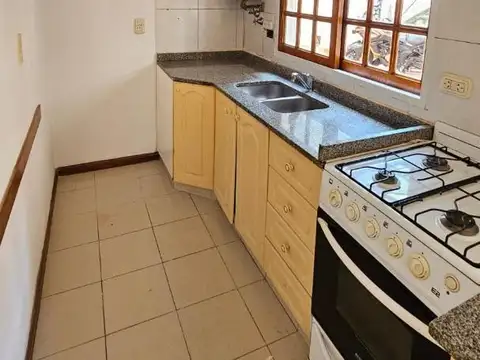 Depto Tipo Casa en Alquiler de 2 ambientes