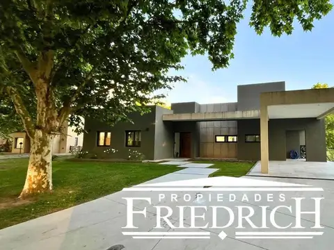 CASA EN VENTA - CLUB DE CAMPO EL NACIONAL