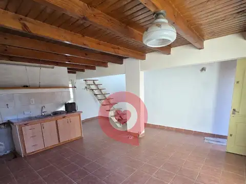 Casa 4 ambientes con 1 baño