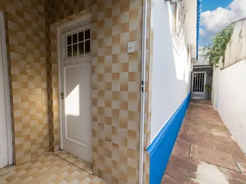 Se vende casa interna en Barrio Constituyentes!