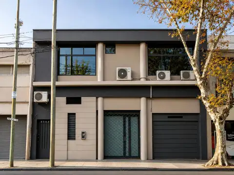 LOCAL COMERCIAL/CORPORATIVO EN ALQUILER-RAMOS MEJIA-212m2