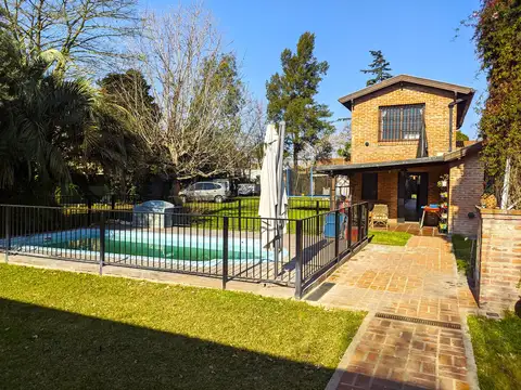 Venta Casa Quinta 5 Amb Quincho Piscina Apto Crédito