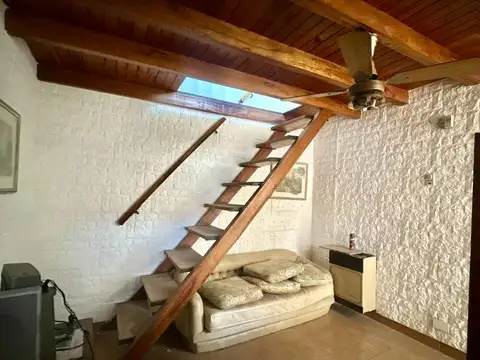 Depto Tipo Casa 2 ambientes con 1 baño