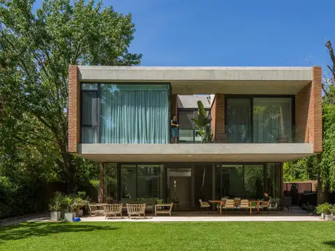 Casa en venta con diseño de arquitectura única en San Isidro Chico