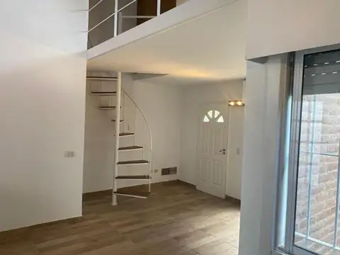 Depto Tipo Casa en Venta de 1 dormitorio